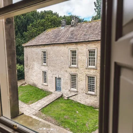 Дом отдыха The Hutton